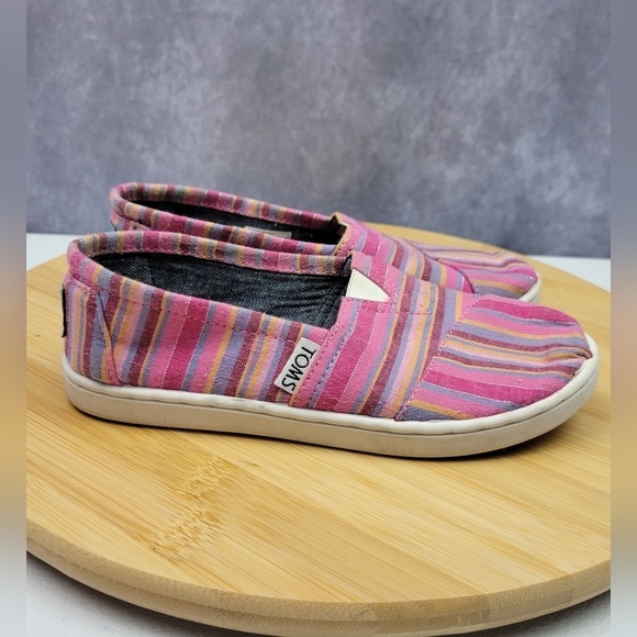 Tom's Avalon Raspberry Striped Girl Slip On Shoes Size 13 - Picture 1 of 10